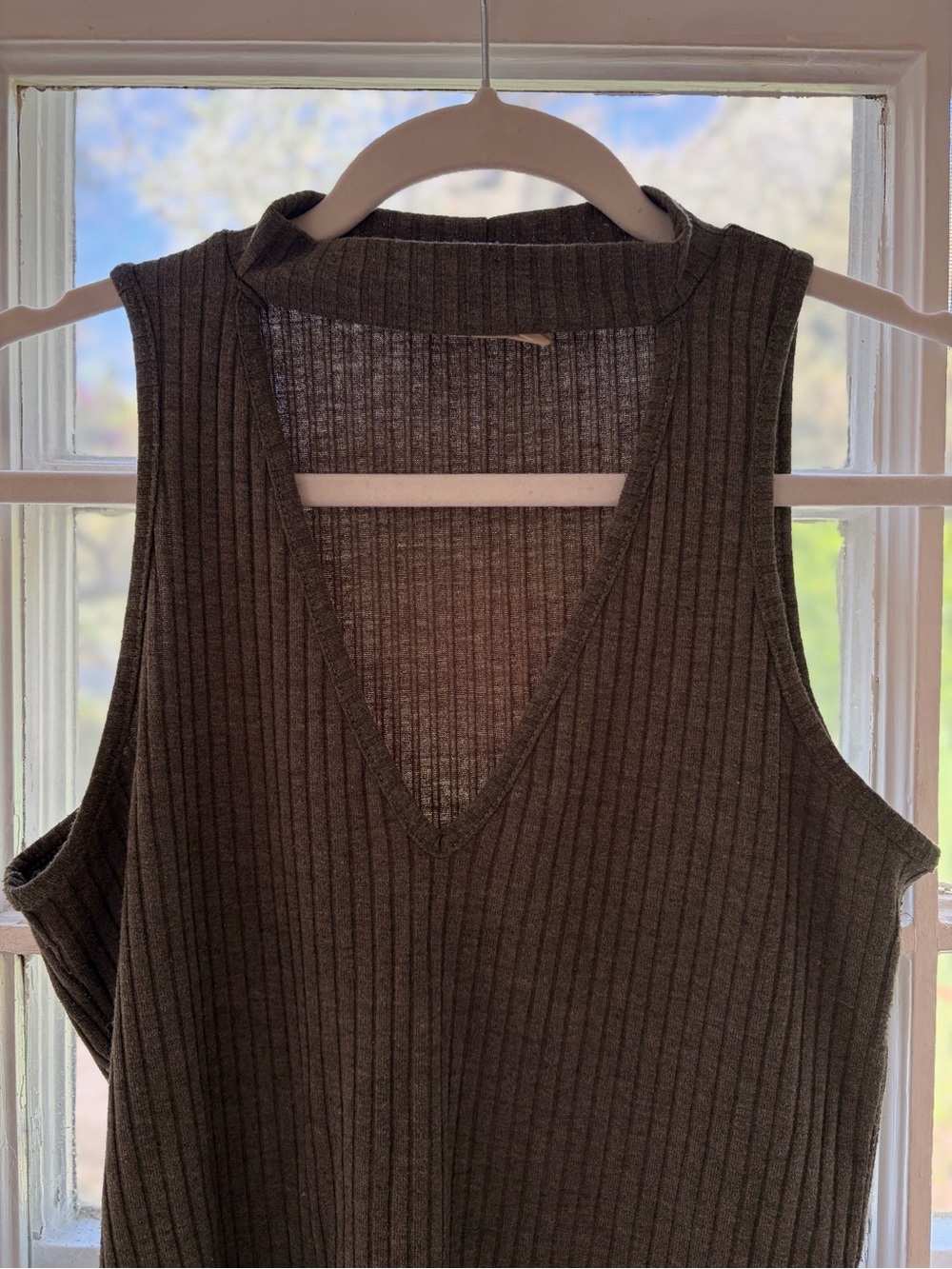 Sleeveless Ribbed V-Neck Tank Top - Olive Green - Picture 3 of 5